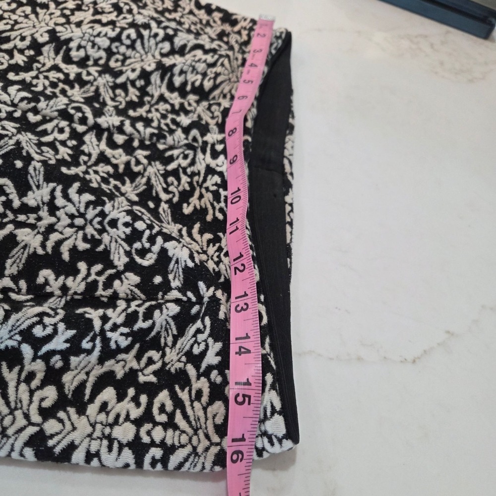 Anthropologie Damask Print Pants‎ High-Rise Flare Stretch Medium Black White - Picture 8 of 13
